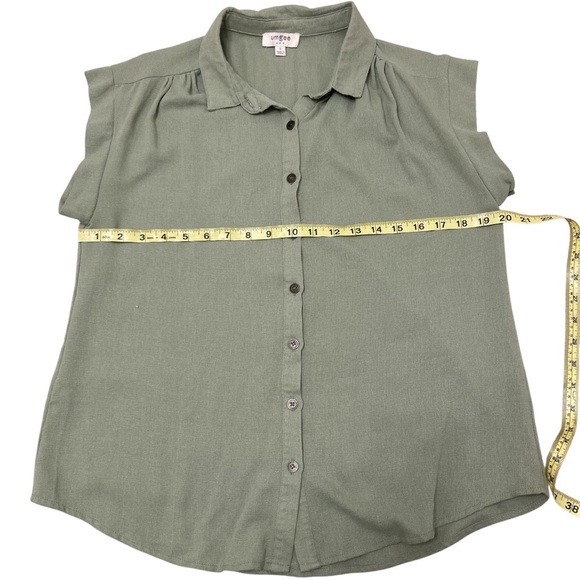 3/$15 Umgee Short Sleeve Button Down Shirt, Cuffed Sleeves, Green, Women’s Small - Picture 6 of 7